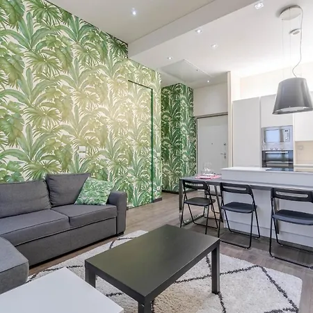 Oasis Botanique Modern & Central *